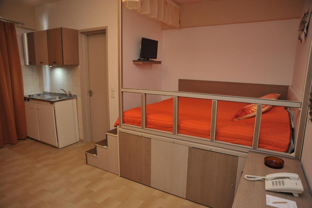 Takis Hotel Apartments 이알리소스 객실 사진